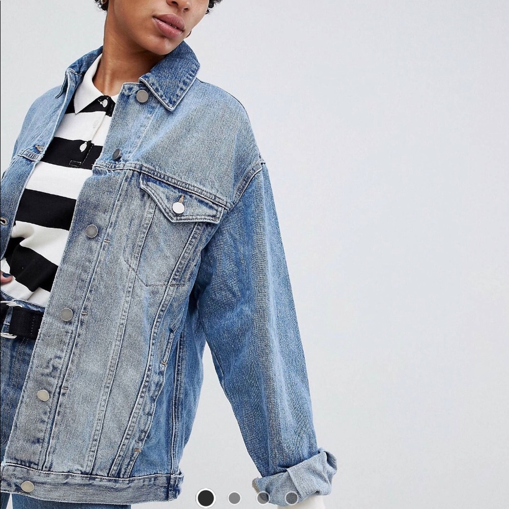 🎁 NWT TRUCKER JEAN JACKET 🎁 - Picture 3 of 5